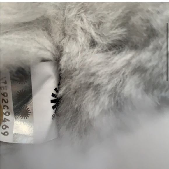 NWB UGG genuine shearling cozy suede slipper - Picture 9 of 11